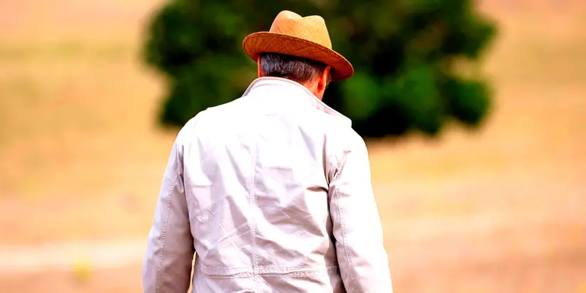 James Spader as Red Reddington walking away in the Finale of the Blacklist