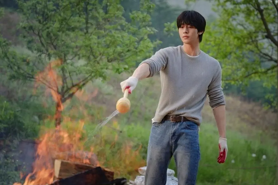 Ahn Hyo Seop Pours His Heart Into Preparing Meal For A Special Person In