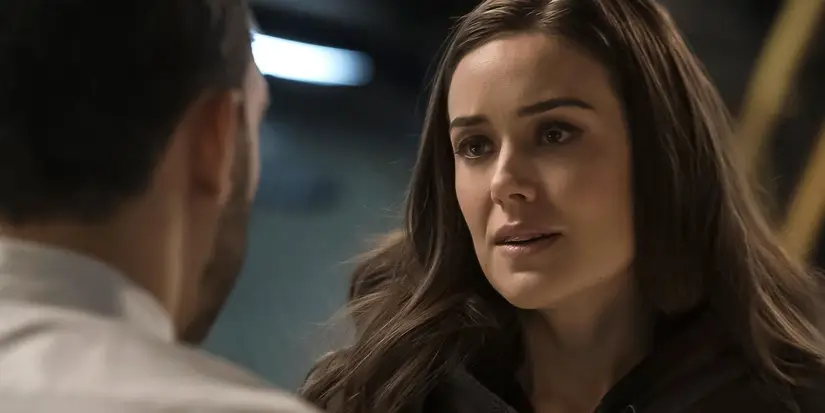 Elizabeth looking at Aram in The Blacklist season 8