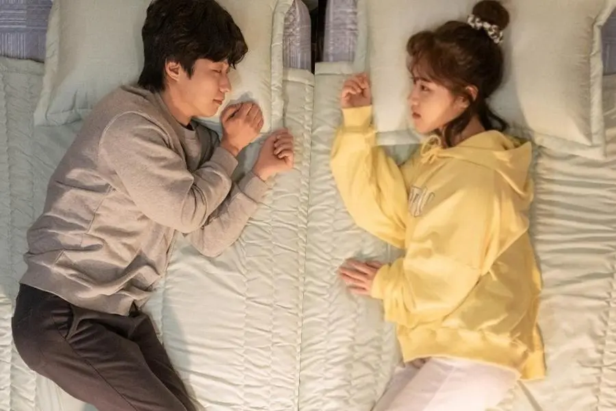 Kim Hyang Gi And Ahn Dong Gu Hold On To Love And Dreams Despite Life’s Harsh Realities In “While You’re Here”